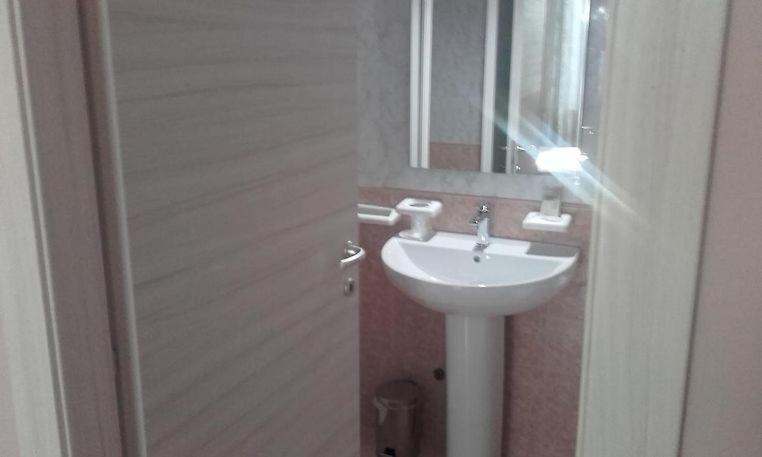Hotel Elena 1 Self Check-In 帕爾馬 外观 照片