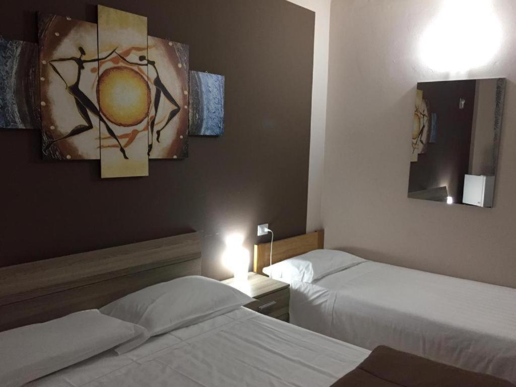 Hotel Elena 1 Self Check-In 帕爾馬 外观 照片